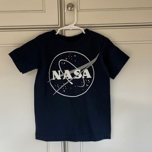 NASA Short Sleeve Tee-size -Youth 6-8